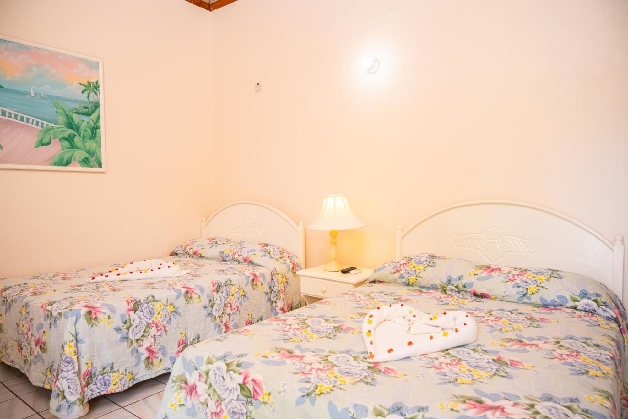 Shields Negril Villas Rom bilde