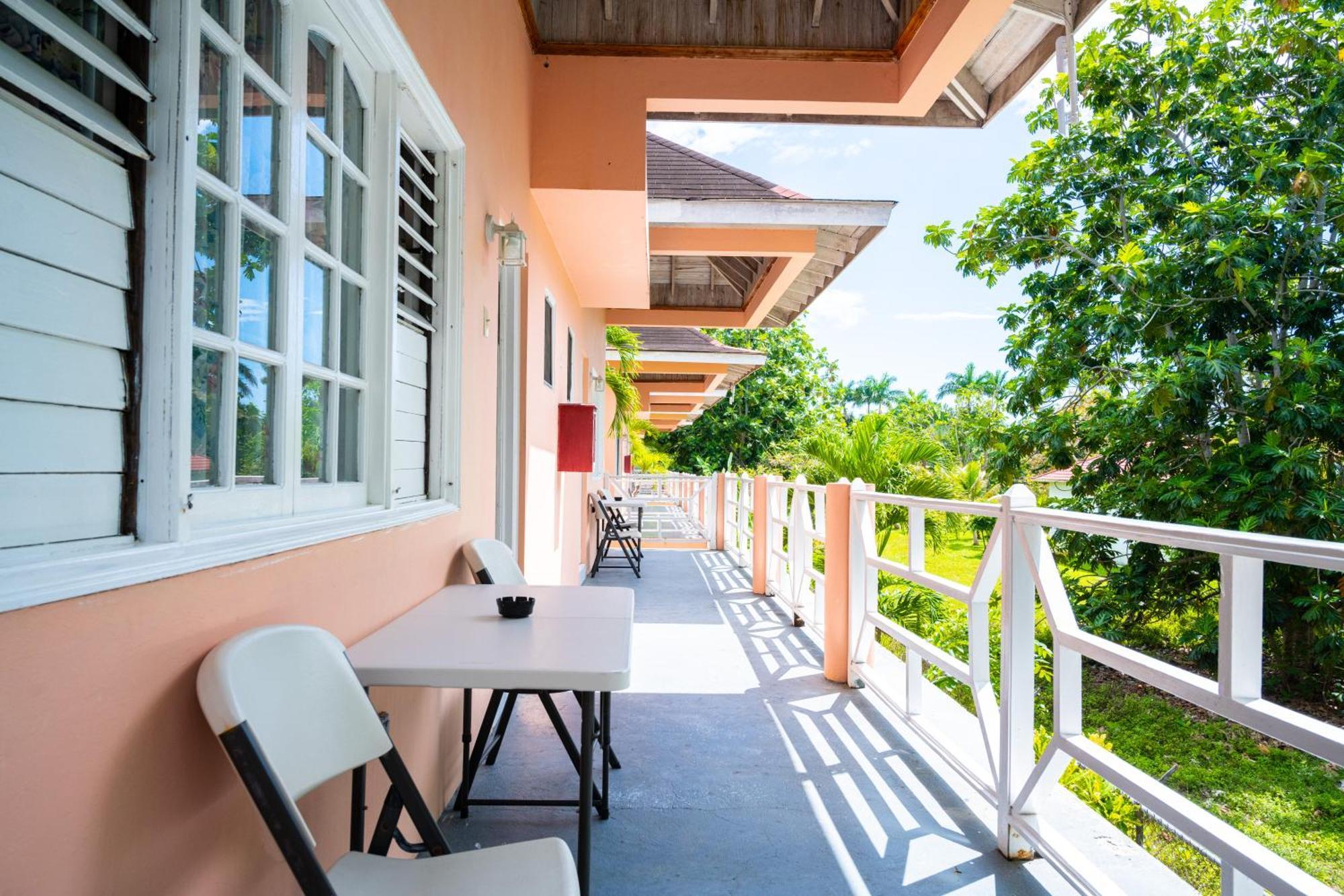 Shields Negril Villas Rom bilde